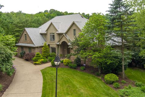 Upper saint clair - 3 beds 3 baths 1,648 sq ft 1,594 sq ft (lot) 2657 Bingham Dr, Upper St. Clair, PA 15241. PIATT SOTHEBY'S INTERNATIONAL REALTY. Patio - Upper St. Clair, PA home for sale. Absolutely stunning, Benjamin Marcus custom-built patio home in Siena at St. Clair. This home truly is one-level living at its finest.